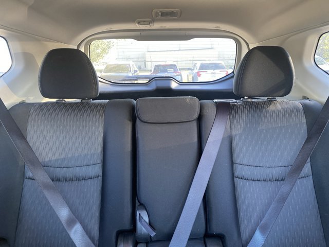 Used 2017 Nissan Rogue SV AWD/4WD image 21