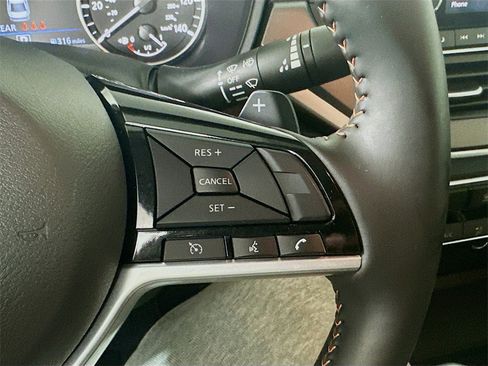 Used 2025 Nissan Altima 2.5 SR image 24