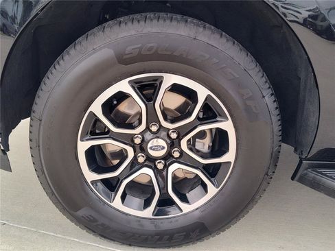 Used 2024 Ford Expedition XLT RWD image 14