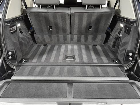 Used 2024 BMW X7 xDrive40i image 9