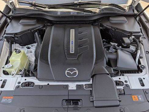 Used 2024 MAZDA CX-90 Plug-In Hybrid w/ Preferred AWD/4WD image 17