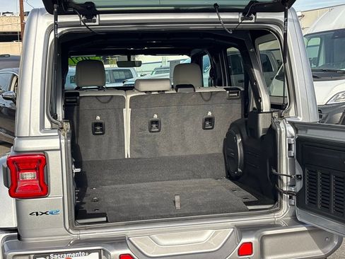 Used 2021 Jeep Wrangler Unlimited Sahara image 22