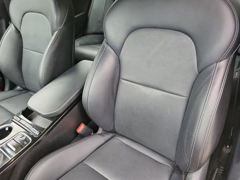 Used 2022 Kia Stinger GT-Line w/ Sun & Sound Package RWD image 11