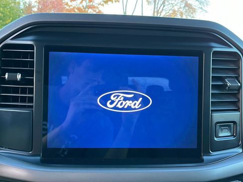 Used 2025 Ford F150 XLT w/ Equipment Group 301A Standard image 17