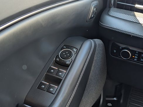 Used 2025 Ford Mustang Mach-E Premium image 23