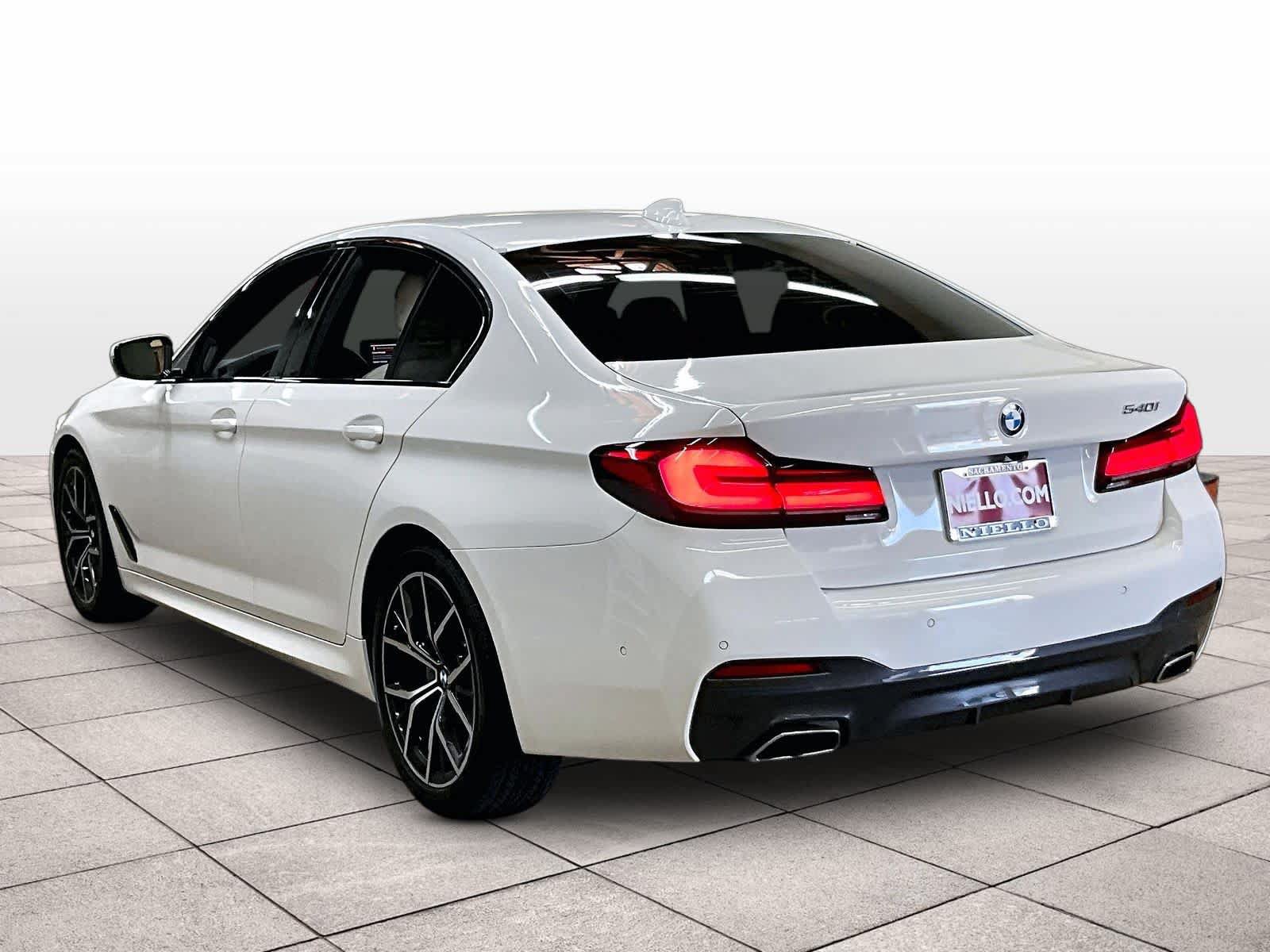 Used 2023 BMW 540i w/ M Sport Package RWD image 17