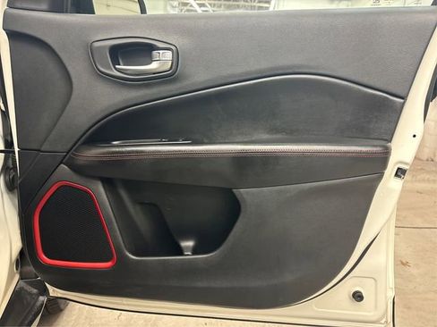 Used 2021 Jeep Compass Trailhawk image 25