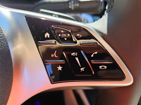 New 2026 Mercedes-Benz GLB 250 image 15