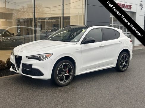 Used 2022 Alfa Romeo Stelvio Veloce image 1