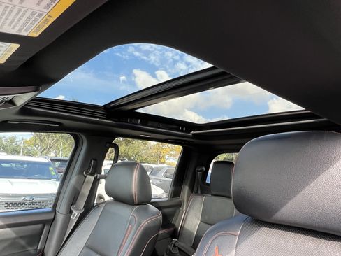 Used 2023 Nissan Titan PRO-4X w/ Pro-4x Convenience Package image 24