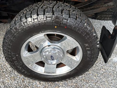 Used 2007 Ford F350 Lariat image 2