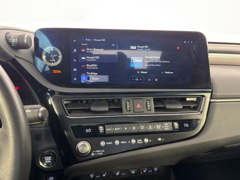 Used 2023 Lexus ES 350 F Sport w/ Accessory Package (Z2) image 24