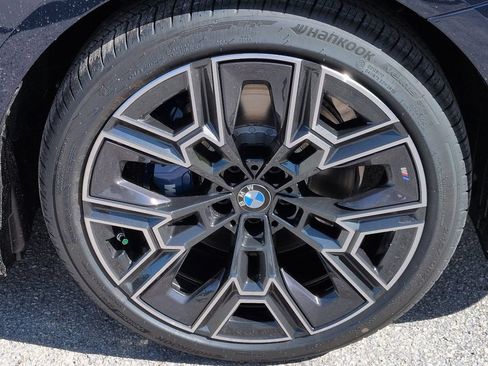 New 2027 BMW 530i xDrive w/ M Sport Package AWD/4WD image 11