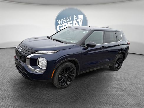 Used 2022 Mitsubishi Outlander SEL Black Edition image 8