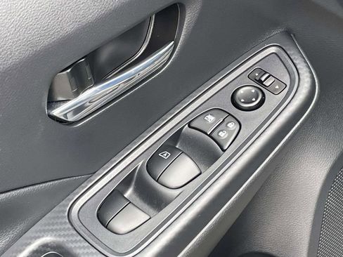 Used 2025 Nissan Versa SV w/ Trunk Package image 14