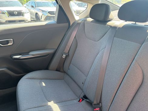 Used 2025 Kia K4 FWD image 38