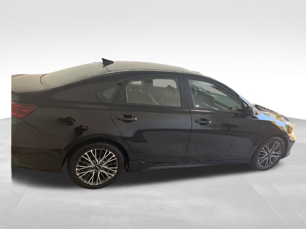 Certified 2024 Kia Forte GT-Line FWD image 6
