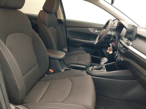 Used 2020 Kia Forte LXS FWD image 21