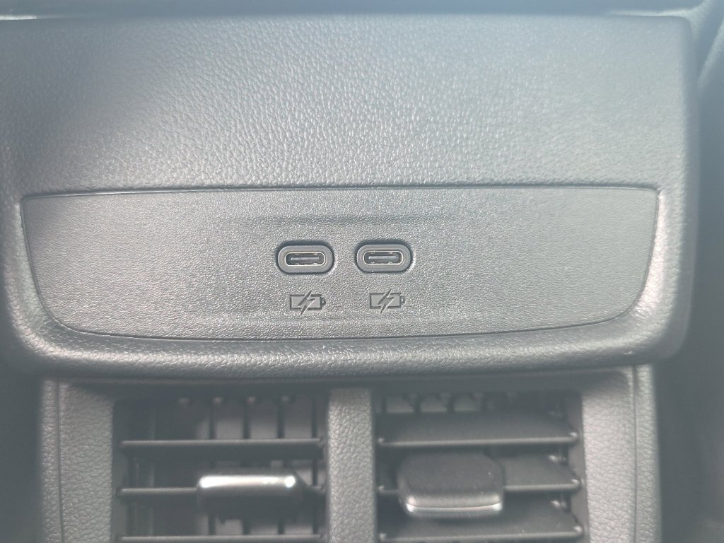 Used 2026 Chevrolet Equinox LT AWD/4WD image 29