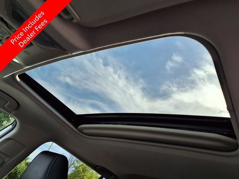 Used 2020 Toyota RAV4 XLE Premium FWD image 19