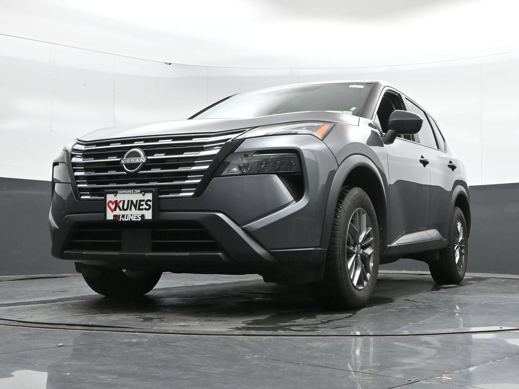 Used 2024 Nissan Rogue S AWD/4WD image 44