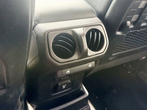 Used 2023 Jeep Wrangler Unlimited Rubicon 4xe AWD/4WD image 28