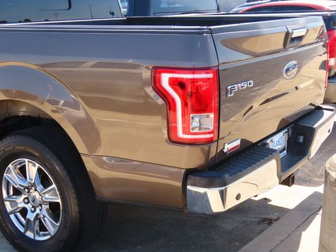 Used 2015 Ford F150 XLT w/ Equipment Group 302A Luxury image 11