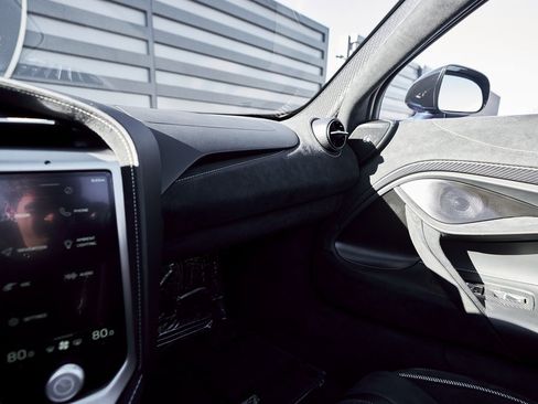 Used 2024 McLaren 750S Spider image 72