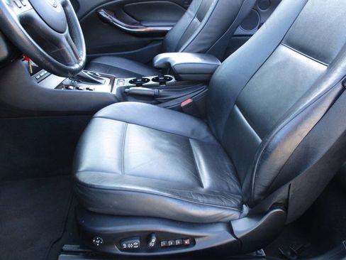 Used 2004 BMW 330Ci Convertible image 17