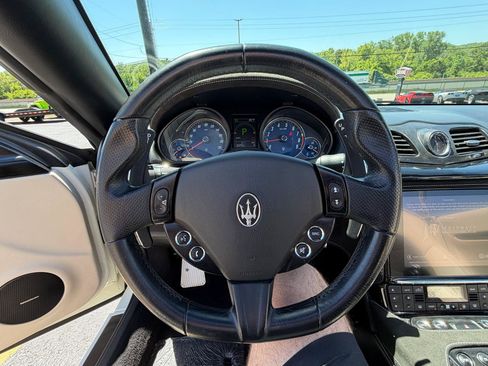 Used 2018 Maserati GranTurismo Sport RWD image 18