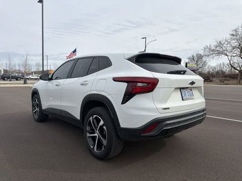 Used 2024 Chevrolet Trax RS w/ Driver Confidence Package image 3