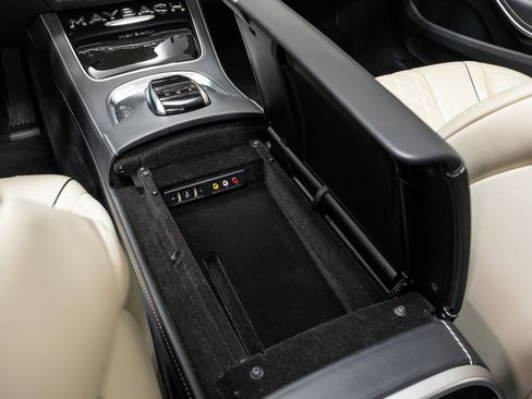 Used 2016 Mercedes-Benz Maybach S 600 image 59