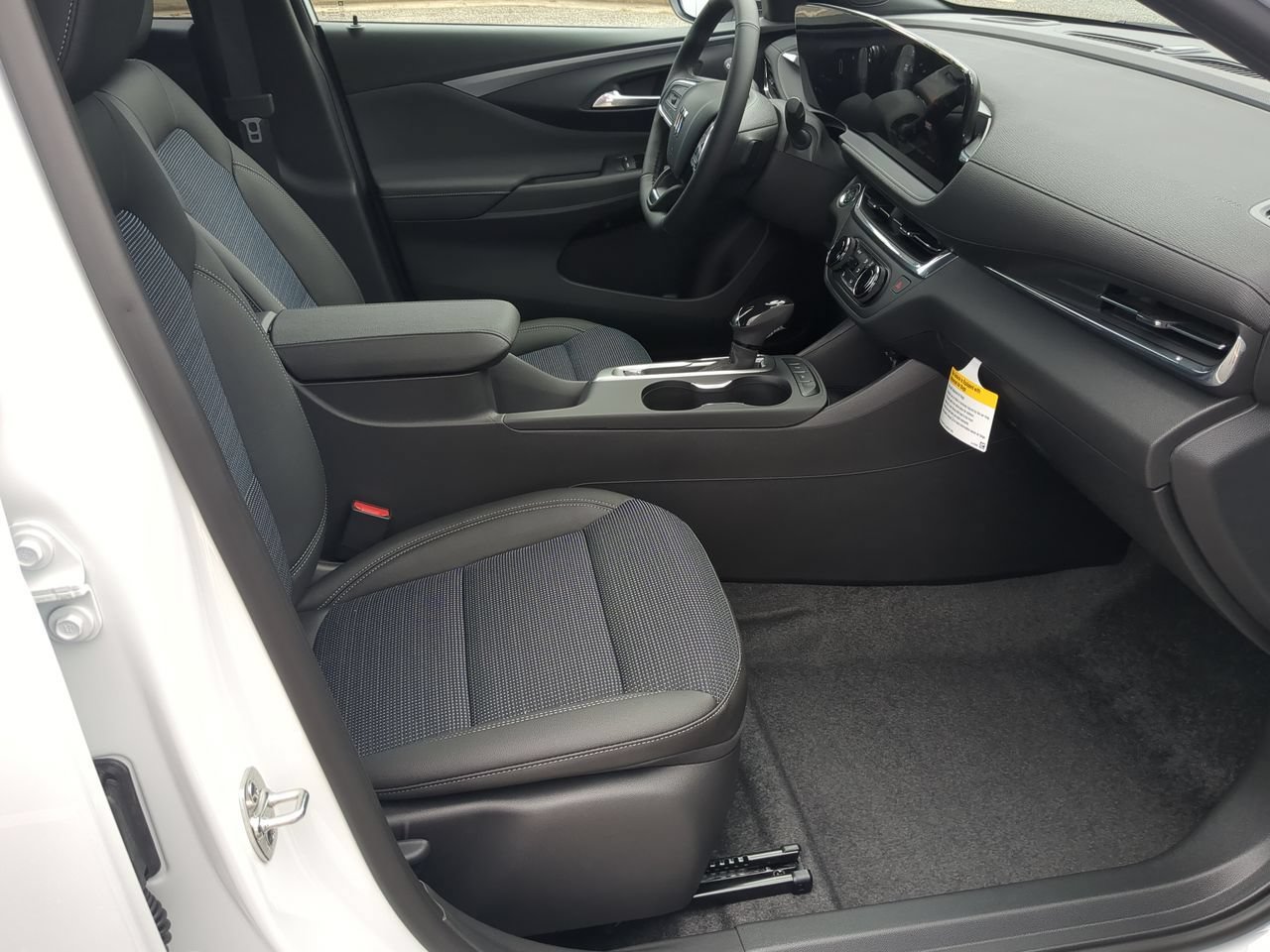 New 2026 Buick Envista Sport Touring w/ Convenience I Package FWD image 31
