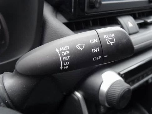 Used 2019 Toyota RAV4 LE image 16