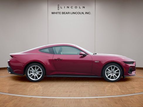 Used 2025 Ford Mustang GT Premium RWD image 4