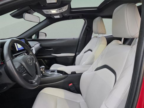 Certified 2024 Lexus UX 250h FWD image 16