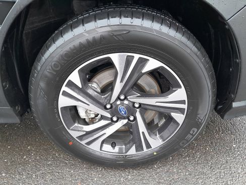 Certified 2025 Subaru Crosstrek 2.0i Premium image 37