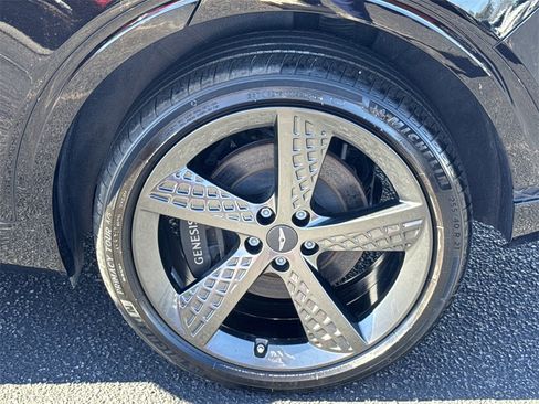 Used 2024 Genesis GV70 2.5T w/ Sport Prestige Package image 19