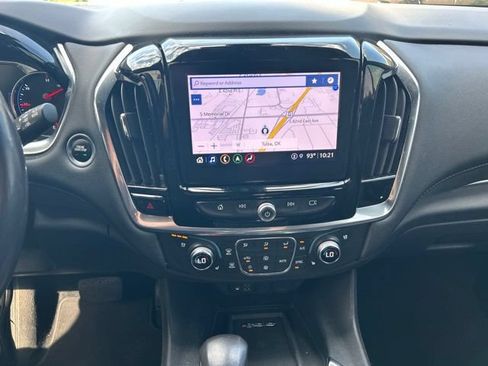 Used 2022 Chevrolet Traverse High Country AWD/4WD image 22