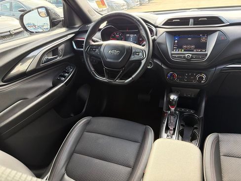 Used 2022 Chevrolet TrailBlazer RS FWD image 21