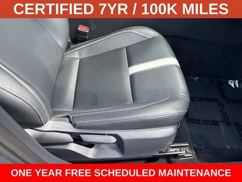 Used 2025 Toyota Camry SE FWD image 10