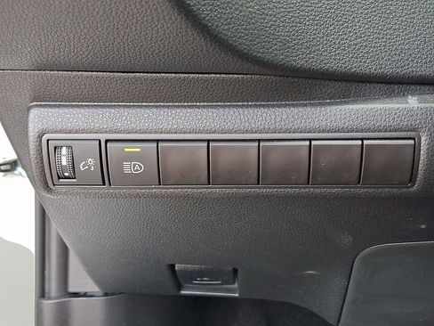 Used 2023 Toyota Corolla SE FWD image 23
