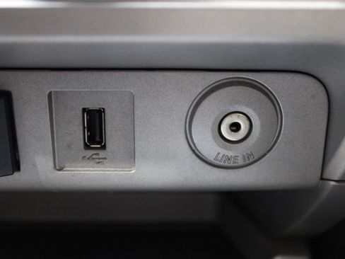 Used 2010 Ford Escape XLT image 16