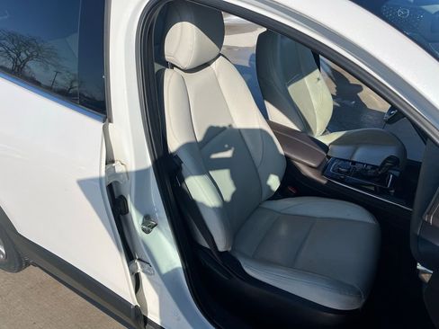 Used 2020 MAZDA CX-30 Premium image 17