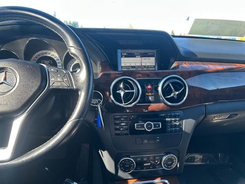 Used 2013 Mercedes-Benz GLK 350 4MATIC image 22