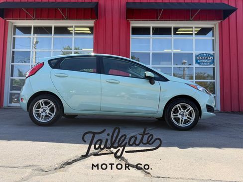 Used 2019 Ford Fiesta SE FWD image 1