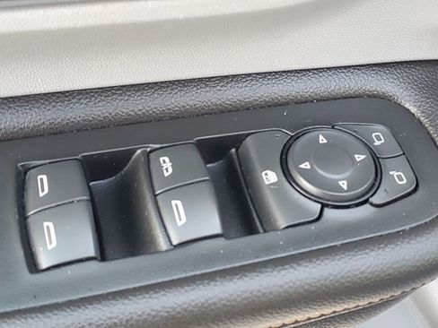 Used 2019 GMC Terrain SLE w/ Driver Convenience Package image 27