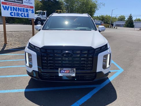 Used 2025 Hyundai Palisade Calligraphy image 8
