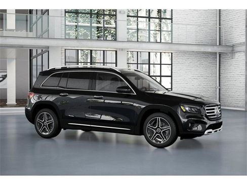 New 2026 Mercedes-Benz GLB 250 4MATIC image 13