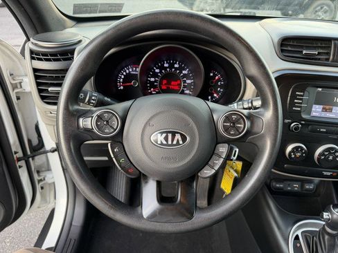 Used 2019 Kia Soul FWD image 19